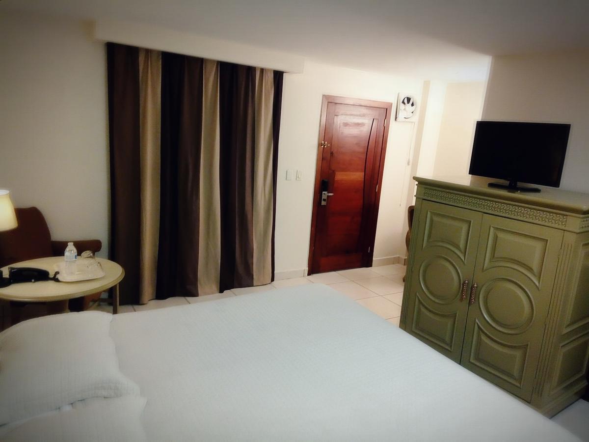 Hotel Martell San Pedro Sula Kültér fotó